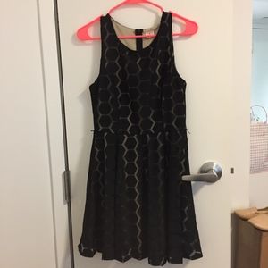 Black/tan business casual dress